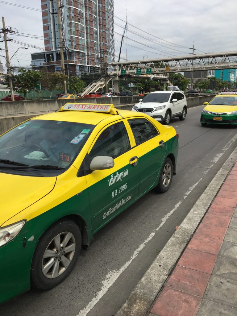 タイ タクシー メーター,タイ タクシー 料金,タイ タクシー 高速