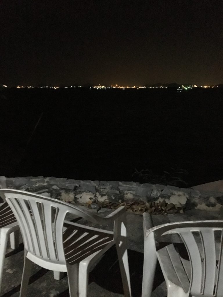 シーチャン島でホテルの探し