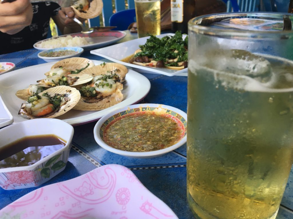 シーチャン島のレストランはどこ？,シーチャン島のおすすめのグルメは？,シーチャン島にカフェってあるの？