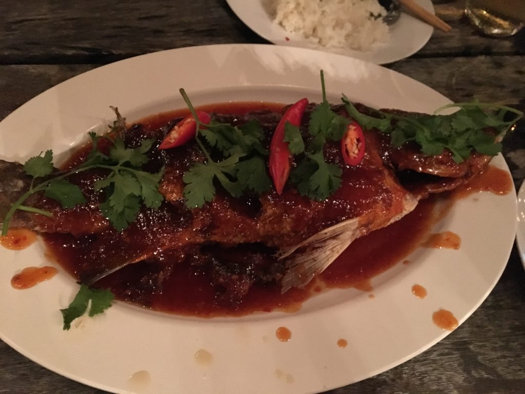 シーチャン島のレストランはどこ？,シーチャン島のおすすめのグルメは？,シーチャン島にカフェってあるの？