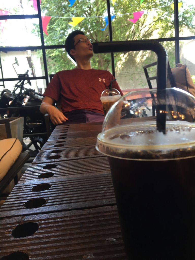 シーチャン島のレストランはどこ？,シーチャン島のおすすめのグルメは？,シーチャン島にカフェってあるの？